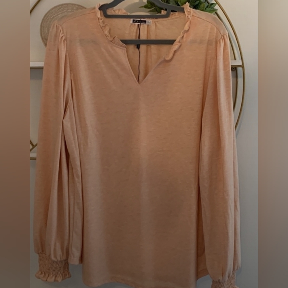 New Kikula soft knit dressy top, women's xxl, peach/tan